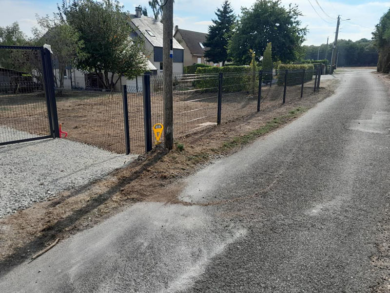 Pose de clôtures à Longny-au-Perche<br>Mise en place de clôtures à Longny-au-Perche<br>Installation de clôtures à Longny-au-Perche