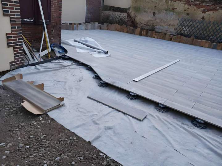 Construction terrasse en cours Lamblore