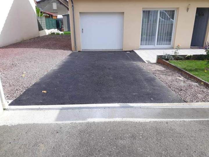 Création jardin et entrée maison Lamblore