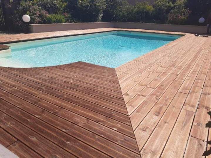 Piscine et terrasse en bois Lamblore